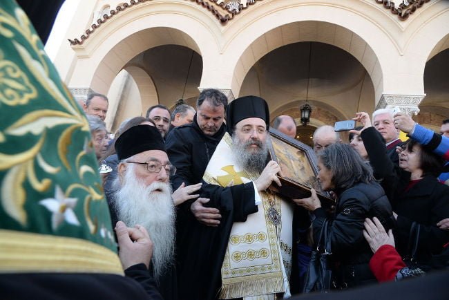 Αναχώρησε από την Πάτρα το Τίμιο Ξύλο