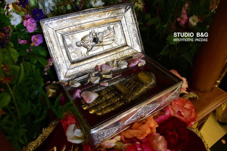 Λείψανο της Αγίας Άννης από το Άγιο Όρος στο Ναύπλιο