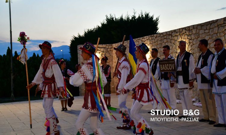 Ο Μητροπολίτης Αργολίδος δεξιώθηκε απόφοιτους μαθητές