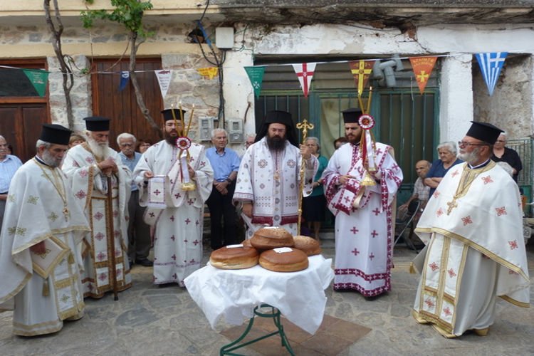 Εορτή της Κοιμήσεως της Αγίας Άννης στην Ι.Μ. Πέτρας