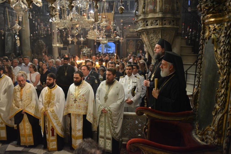 Χιλιάδες προσκυνητές στην Τήνο για την εορτή Οράματος Οσίας Πελαγίας