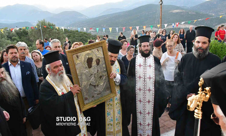 Υποδοχή Εικόνας Παναγίας στο ορεινό χωριό Μαλαντρένι Αργολίδος