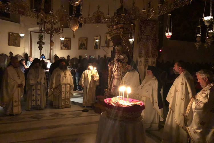 Πρώτη νυχτερινή Θεία Λειτουργία για τον Άγιο Αμφιλόχιο Μακρή