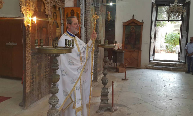 Θεία Λειτουργία στην κατεχόμενη Μονή του Αποστόλου Βαρνάβα