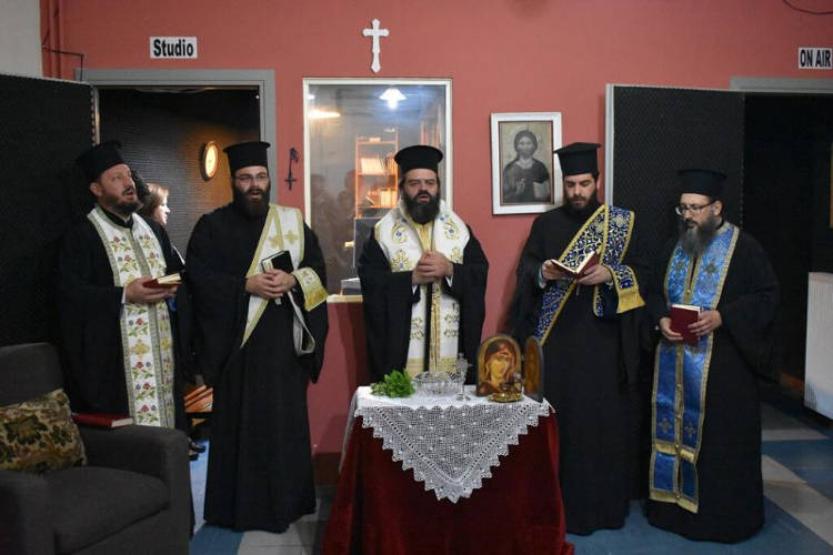 Αγιασμός στο Ραδιοφωνικό Σταθμό της Ι.Μ. Μαρωνείας
