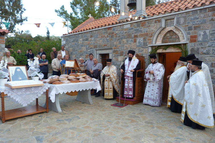 Η Εορτή του Αγίου Ευαγγελιστού Λουκά στην Ι.Μ. Πέτρας