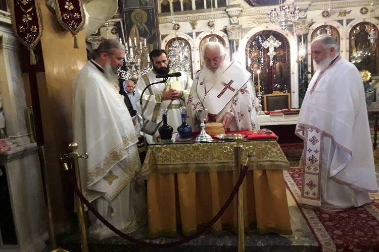 Αρχαιοπρεπής Θεία Λειτουργία στην Ι.Μ. Θηβών
