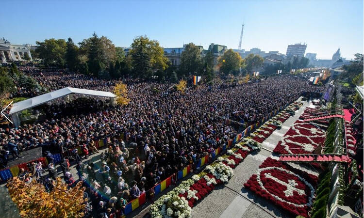 Λείψανο της Αγίας Αικατερίνης στη Ρουμανία (ΦΩΤΟ)