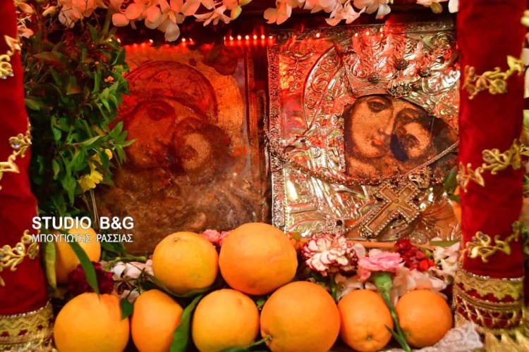 Εσπερινός Εισοδίων της Θεοτόκου στην Παναγία Κατακεκρυμμένη ή Πορτοκαλούσα