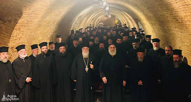 Έκτακτη Ιερατική Σύναξη στη Μητρόπολη Κερκύρας