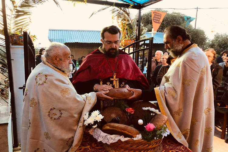 Εσπερινός Ανακομιδής Λειψάνων Αγίου Γεωργίου στη Μητρόπολη Κυδωνίας
