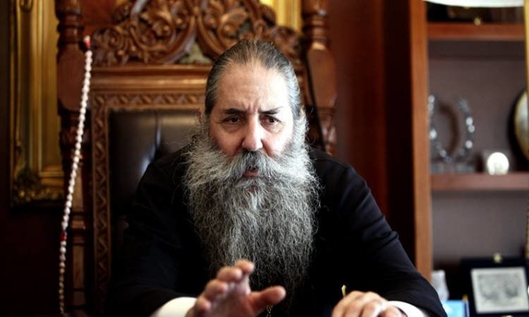 Πειραιώς Σεραφείμ: Εφημερίδα των Συντακτών και σενάρια Συνωμοσιολογίας