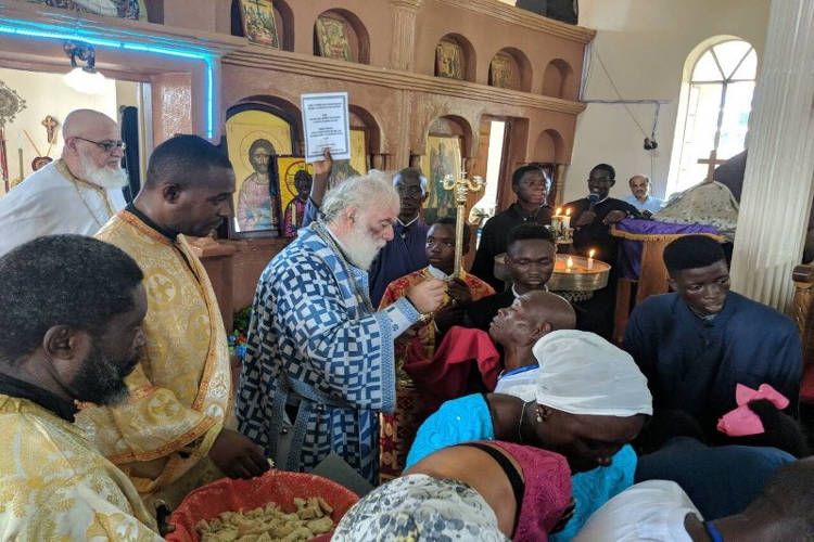 Πατριαρχική Θεία Λειτουργία στη Μητρόπολη Γουινέας