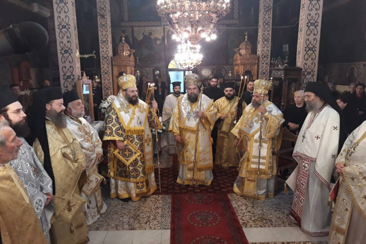 Τρισαρχιερατική Θεία Λειτουργία στην Ερέτρια Φαρσάλων