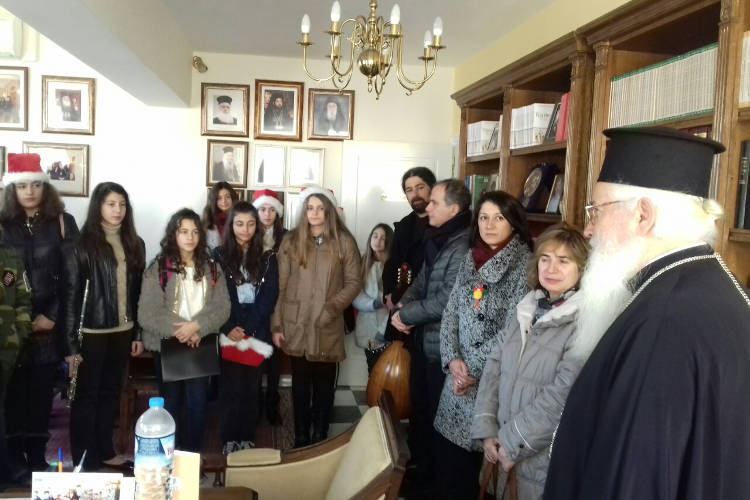 Κάλαντα Χριστουγέννων στον Θηβών και Λεβαδείας Γεώργιο