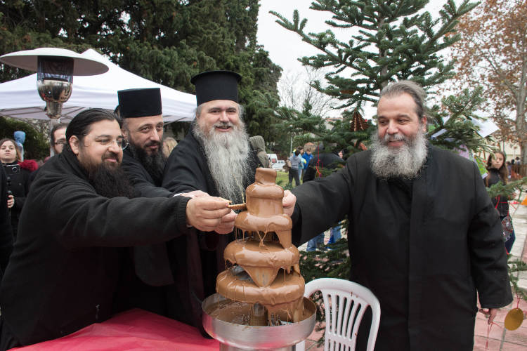Το Χριστουγεννιάτικο Χωριό της Κυρά Παράδοσης στη Μητρόπολη Καλαμαριάς