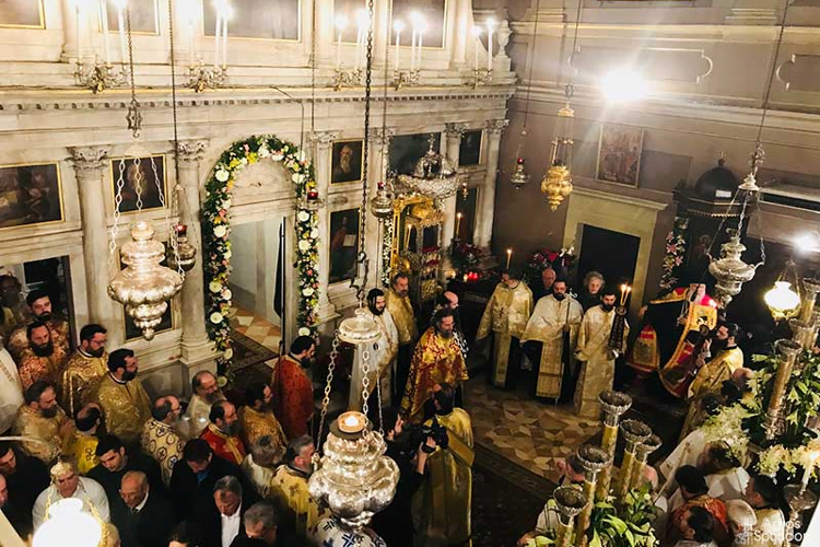 Εσπερινός Αγίου Σπυρίδωνος στην Κέρκυρα