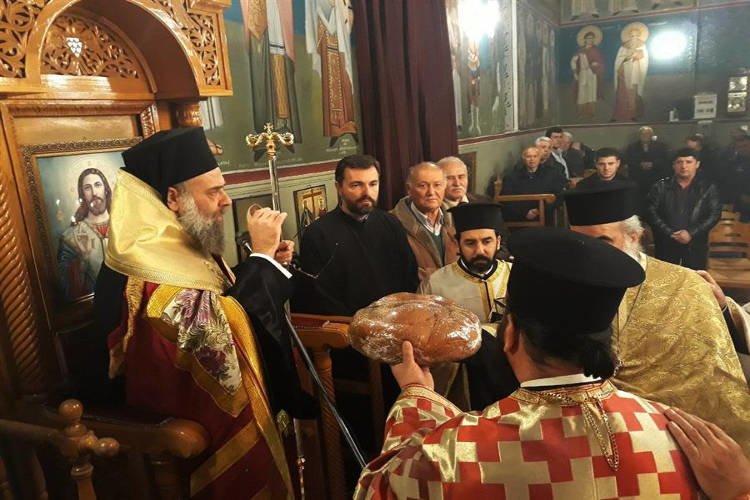 Εσπερινός Αγίου Σπυρίδωνος στη Μητρόπολη Θεσσαλιώτιδος