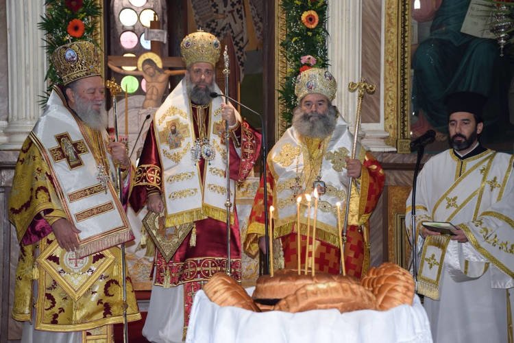Η Μητρόπολη Θεσσαλιώτιδος τίμησε τον προστάτη της Άγιο Σεραφείμ (ΦΩΤΟ)