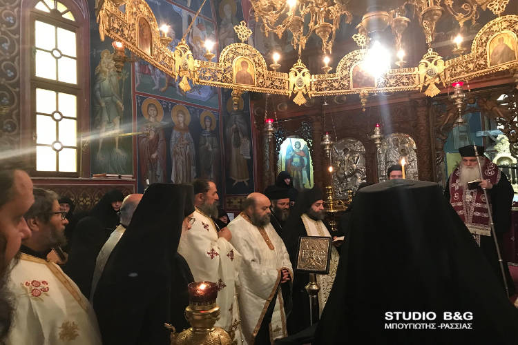 Εξόδιος Ακολουθία καθηγουμένης της Μονής Αγίου Δημητρίου Καρακαλά