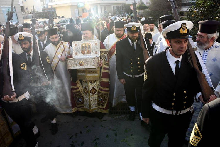 Τα Χανιά υποδέχτηκαν λείψανα των Τριών Ιεραρχών
