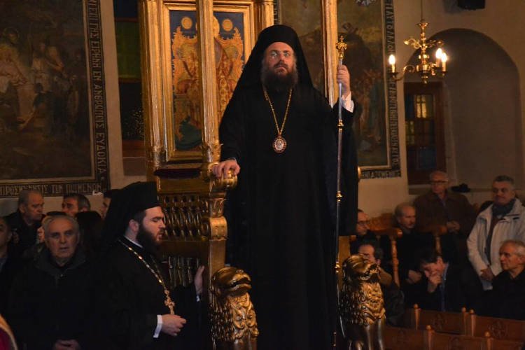 Εσπερινός Τριών Ιεραρχών στα Τρίκαλα