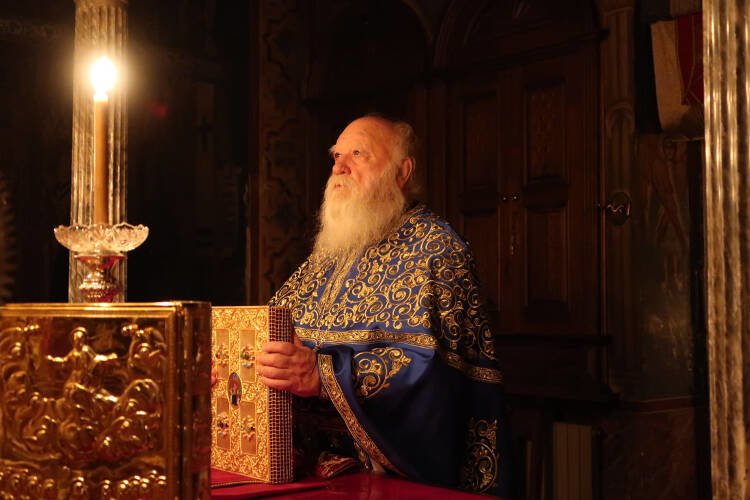 Τρισαρχιερατική Θεία Λειτουργία στην Μονή Ξενοφώντος Αγίου Όρους