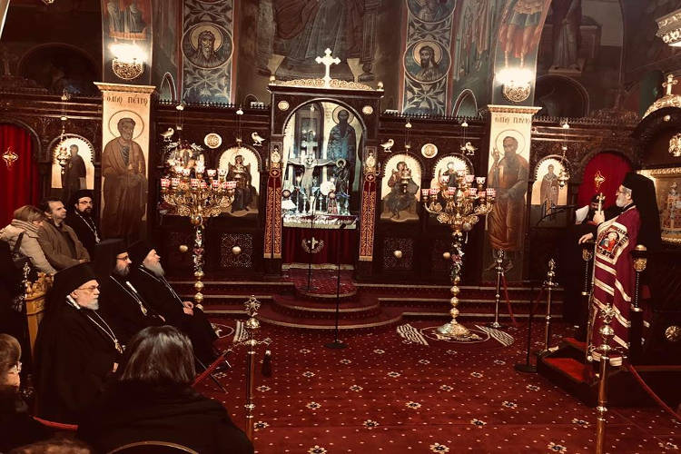 Παλλαϊκή συμμετοχή στον Εσπερινό του Αγίου Χαραλάμπους στα Λενταριανά Χανίων (ΦΩΤΟ)