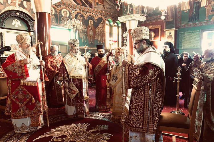 Πολυαρχιερατικό Συλλείτουργο στον Άγιο Χαράλαμπο Λενταριανών (ΦΩΤΟ)