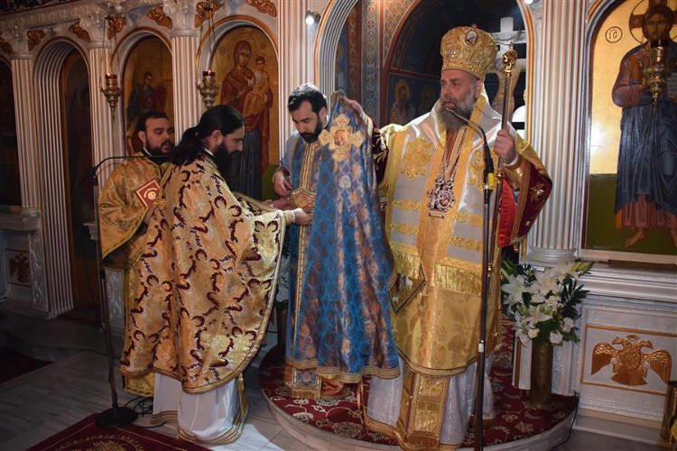 Χειροτονία Πρεσβυτέρου στη Μητρόπολη Θεσσαλιώτιδος
