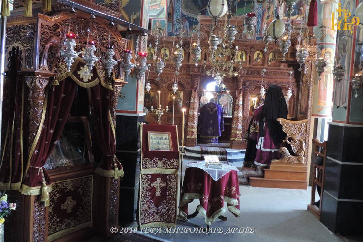 Αρχιερατική Προηγιασμένη στην Ροβέλιστα Άρτης