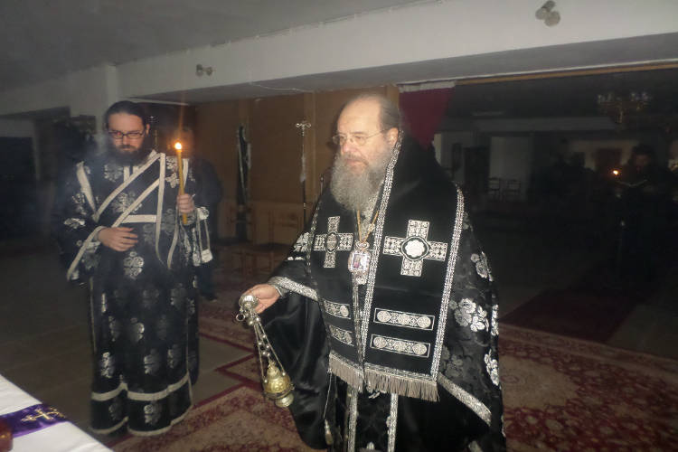 Προηγιασμένη Θεία Λειτουργία στη Μητρόπολη Ιερισσού