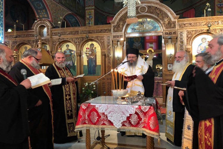 Αρχιερατικό Ευχέλαιο στη Μητρόπολη Λαρίσης