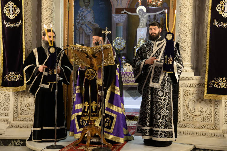 Ακολουθία του Νυμφίου στη Μητρόπολη Πατρών