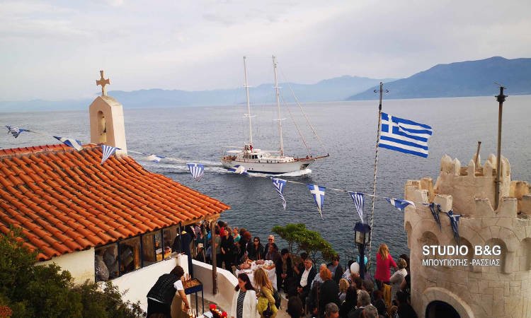 Γιορτή Αγίου Νικολάου στην Κρασόκτιστη Εκκλησία του Ναυπλίου (ΦΩΤΟ)