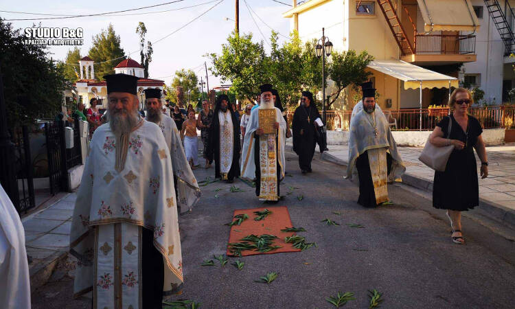 Το Ναύπλιο υποδέχτηκε την Εικόνα της Παναγίας της Βηματάρισσας