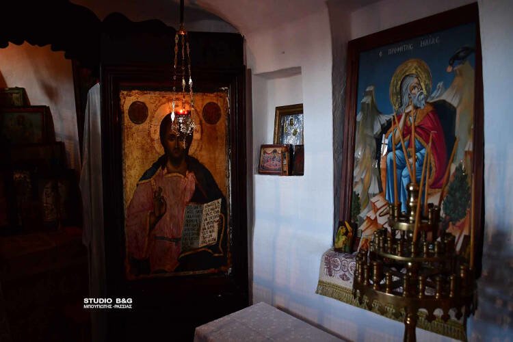 Εσπερινός Αποστόλων Πέτρου και Παύλου στο Ναύπλιο (ΦΩΤΟ)