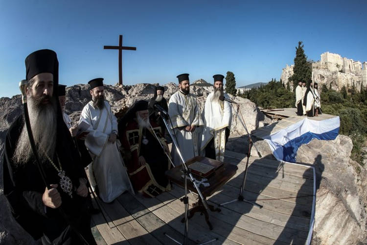 Στον ιερό Βράχο του Αρείου Πάγου τίμησε η Εκκλησία της Ελλάδος τον ιδρυτή της