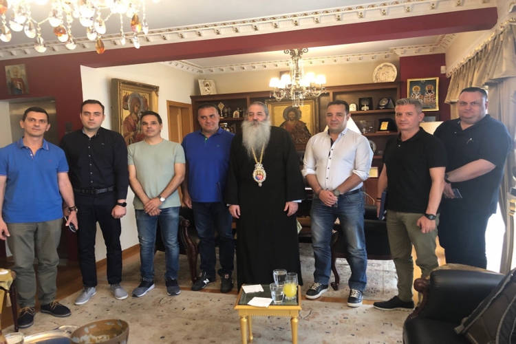 Η Πανελλήνια Ομοσπονδία Ενώσεων Προσωπικού Λ.Σ. στον Μητροπολίτη Πειραιώς