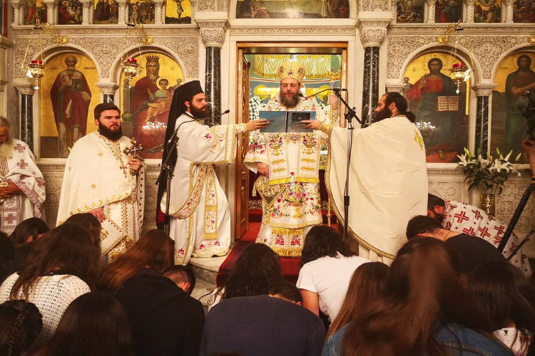 Ικετευτική ευχή για τους μαθητές των Πανελλαδικών στα Τρίκαλα | proseuxi.gr