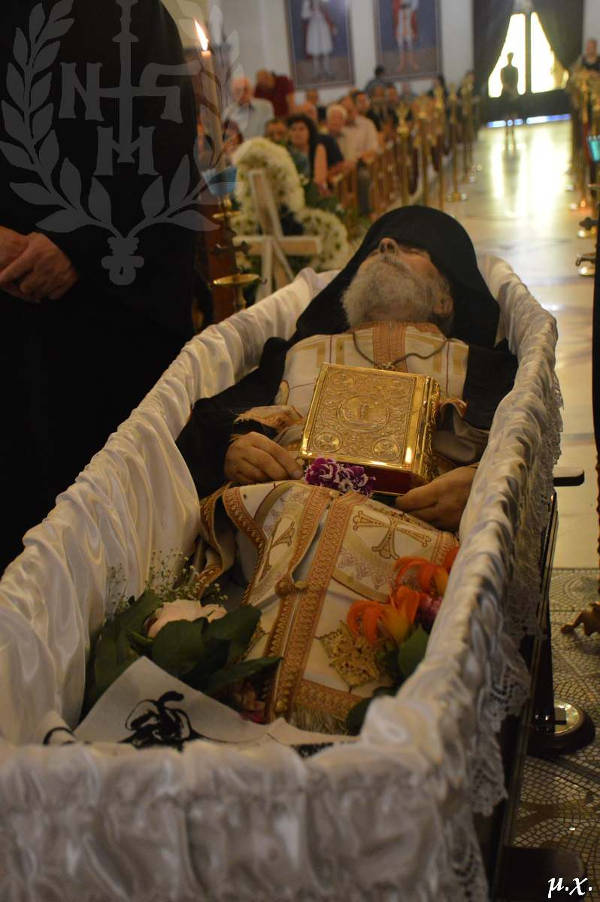 Εξόδιος Ακολουθία π Αριστάρχου Τσαλπαρά στην Πολίχνη (ΦΩΤΟ)