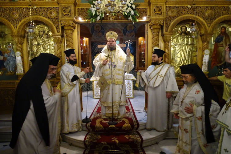 Εορτή του Αγίου Πνεύματος στη Μητρόπολη Νέας Ιωνίας (ΦΩΤΟ)