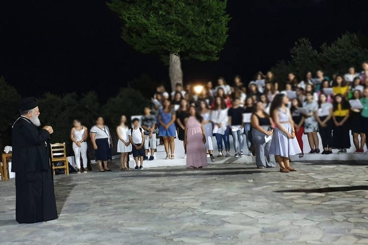 Ο Μητροπολίτης Χαλκίδος στην εορτή λήξεως της Β´ κατασκηνωτικής περιόδου