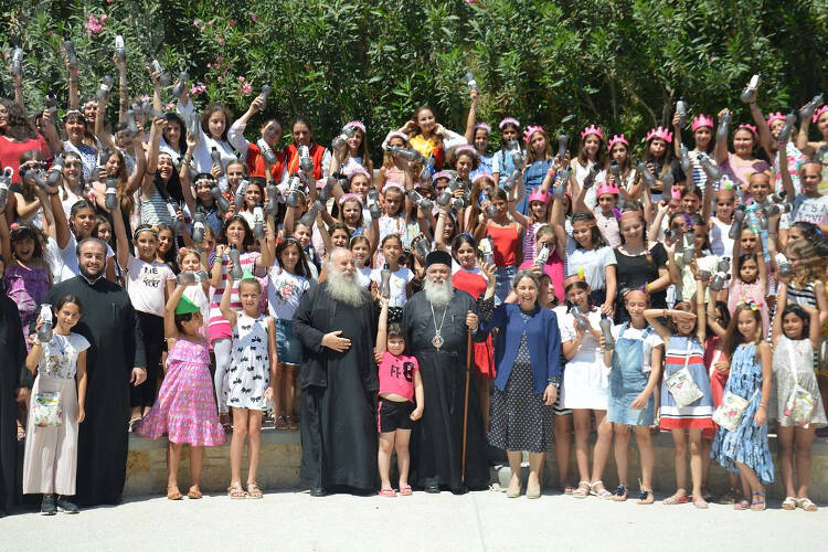 Α΄ Κατασκηνωτική Περίοδος κοριτσιών Μητροπόλεως Νεαπόλεως στο Ποσείδι (ΦΩΤΟ)