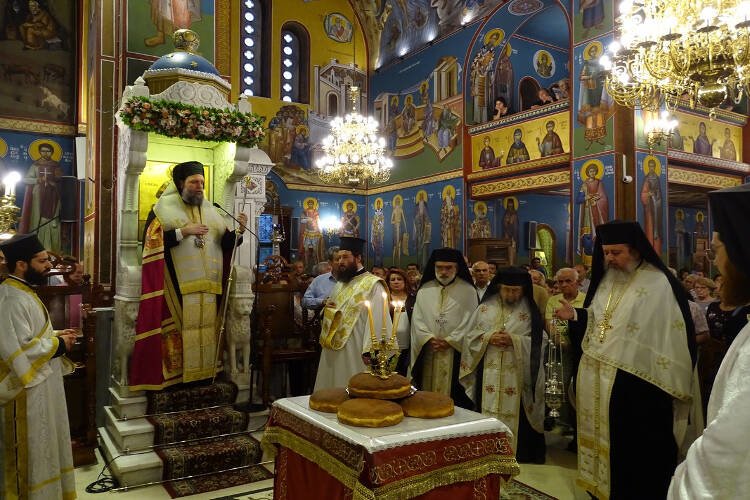 Αρχιερατικός Εσπερινός Μητροπολιτικού Ναού Αγίων Αναργύρων στη Νέα Ιωνία (ΦΩΤΟ)
