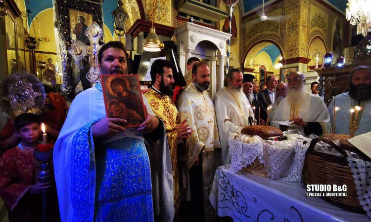 Η Νέα Κίος τιμά την Παναγία την Θεομάνα
