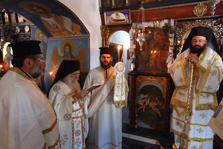 Μνημόσυνο μακαριστού Επισκόπου Πέτρας Μελετίου Χλαπουτάκη
