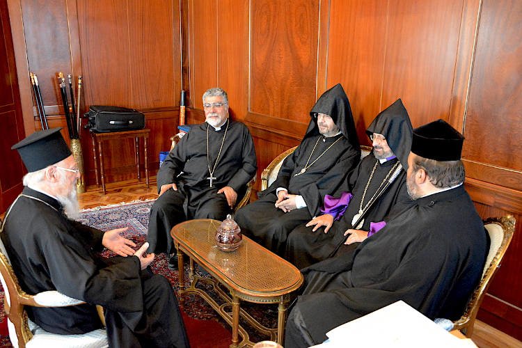 Ο Τοποτηρητής του Αρμενικού Πατριαρχείου στην Πόλη στο Οικουμενικό Πατριαρχείο