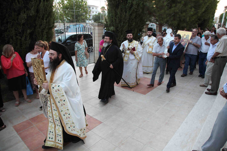 Αρχιεπίσκοπος Κύπρου: Κανείς δεν μπορεί να απαγορεύσει τους Σταυρούς στους μαθητές μας