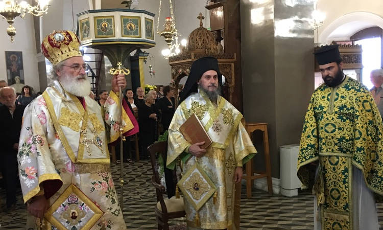 Συλλείτουργο για την Ύψωση του Τιμίου Σταυρού στη Μητρόπολη Αρκαλοχωρίου